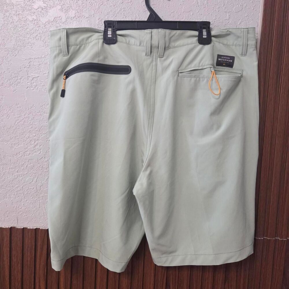 Quiksilver Men's Green Shorts